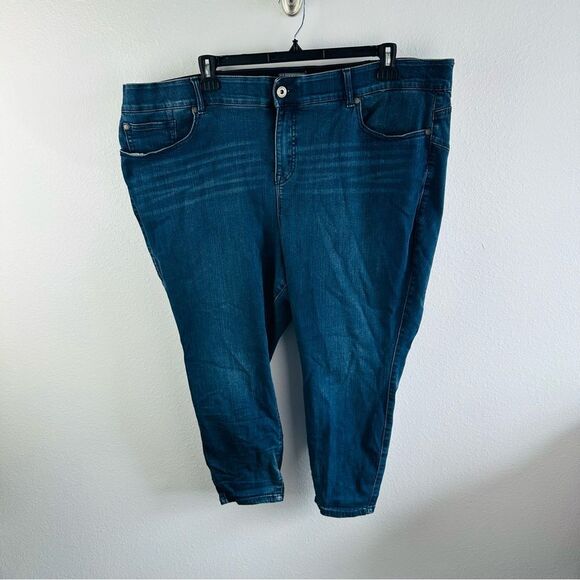 Torrid Bombshell Skinny Jeans Size 28W Extra Short - Picture 1 of 3